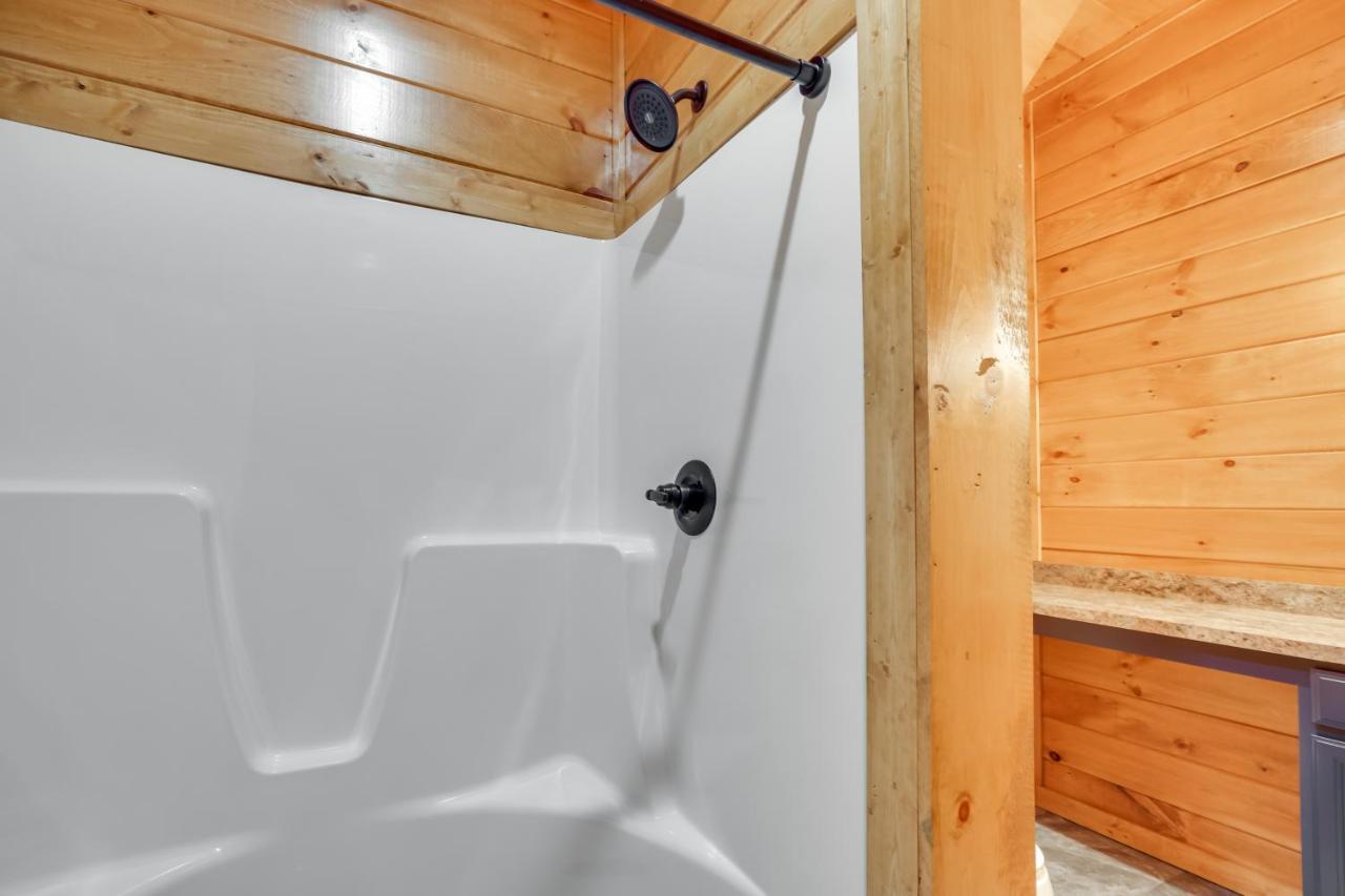Gatlinburg Vacation Rental With Private Hot Tub! Exterior photo